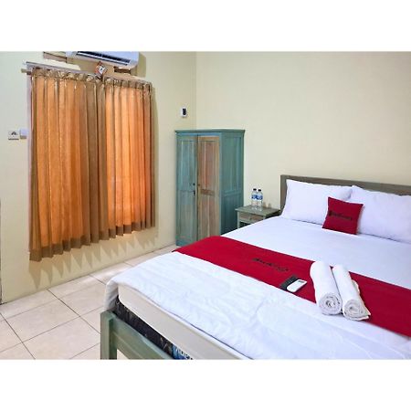 Reddoorz Near Alun Alun Jepara Kesembu Dış mekan fotoğraf